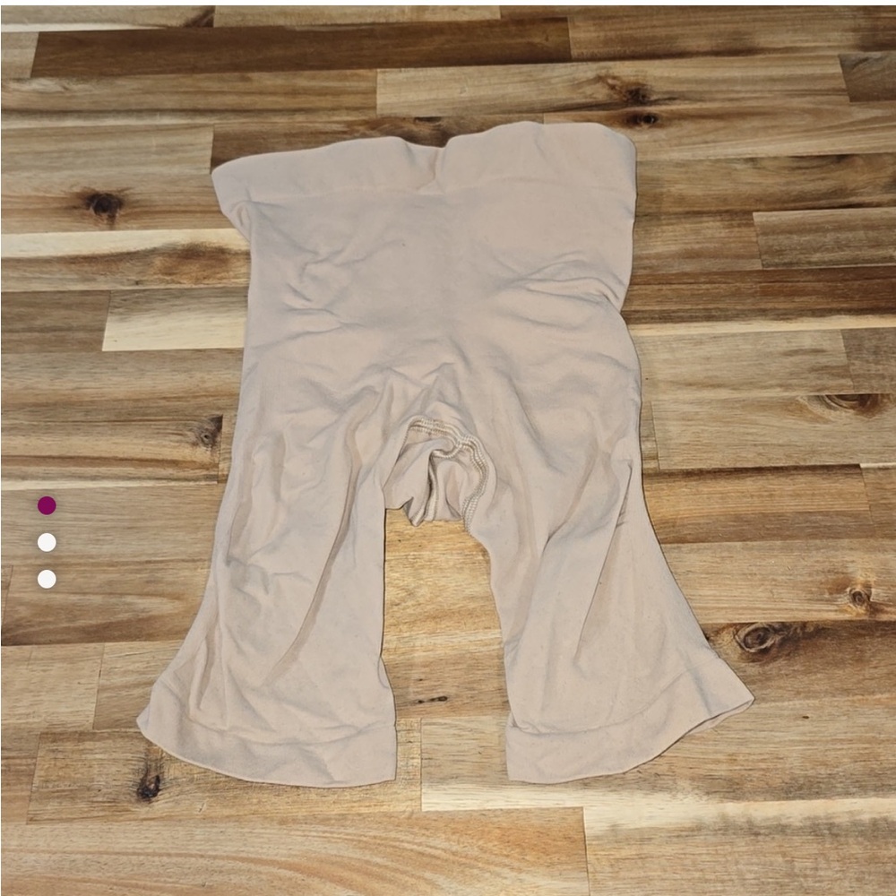 SKIMS Kim Kardashian Women's XS Sculpting Shapewear Shorts New w/out Tags!